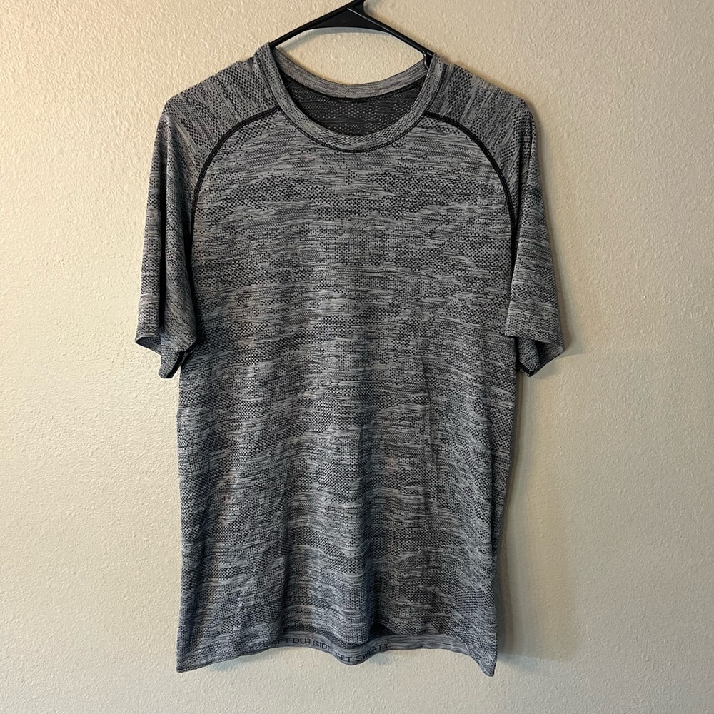 🧍‍♂️ Men’s Lululemon Metal Vent Tech Short-Sleeve T-shirt Sz Medium